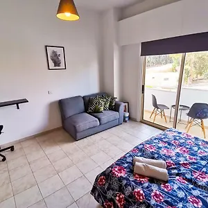 https://central-square-nomadic-rooms.hotelsatayianapa.com